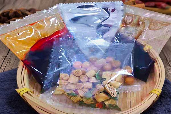 芝麻醬包、番茄醬包、骨湯料包可采用高湯醬料包裝機(jī)